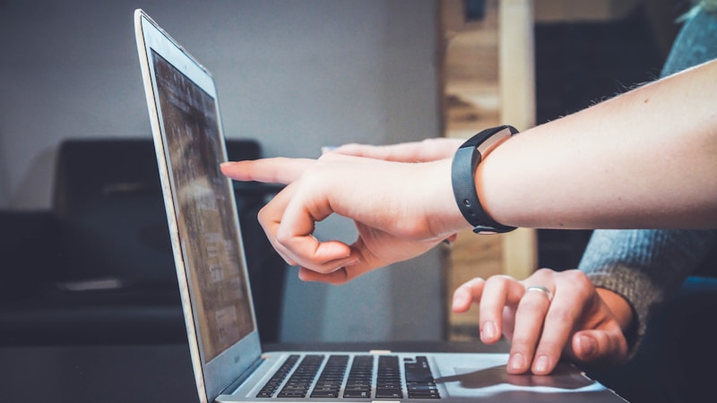 Why Currency Fluctuations Matter for E-commerce Stores